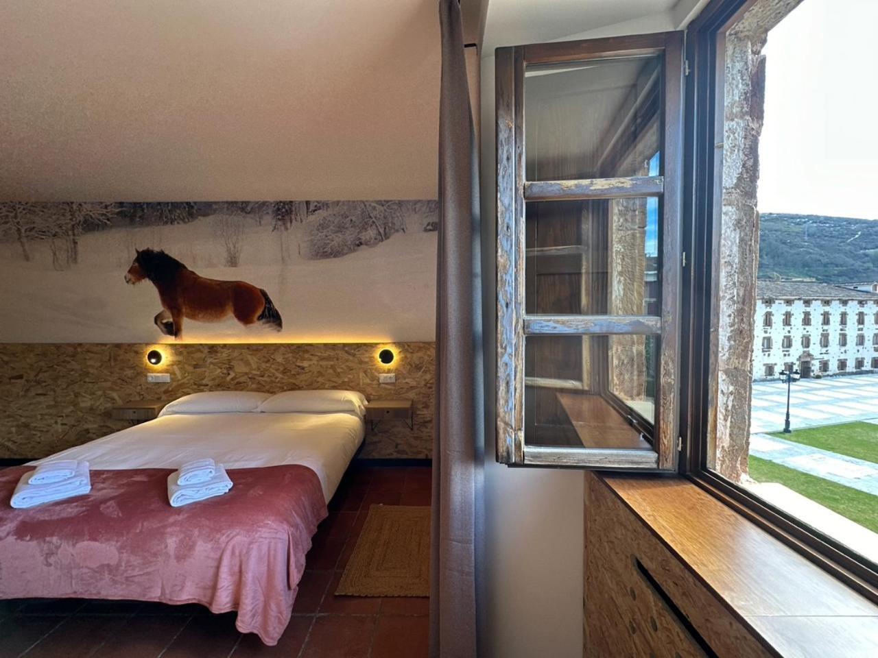 Hotel Y Albergue Real Fabrica De 仕格莱 外观 照片