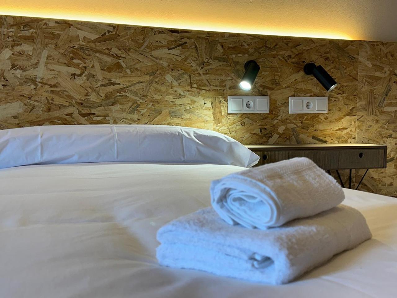 Hotel Y Albergue Real Fabrica De 仕格莱 外观 照片