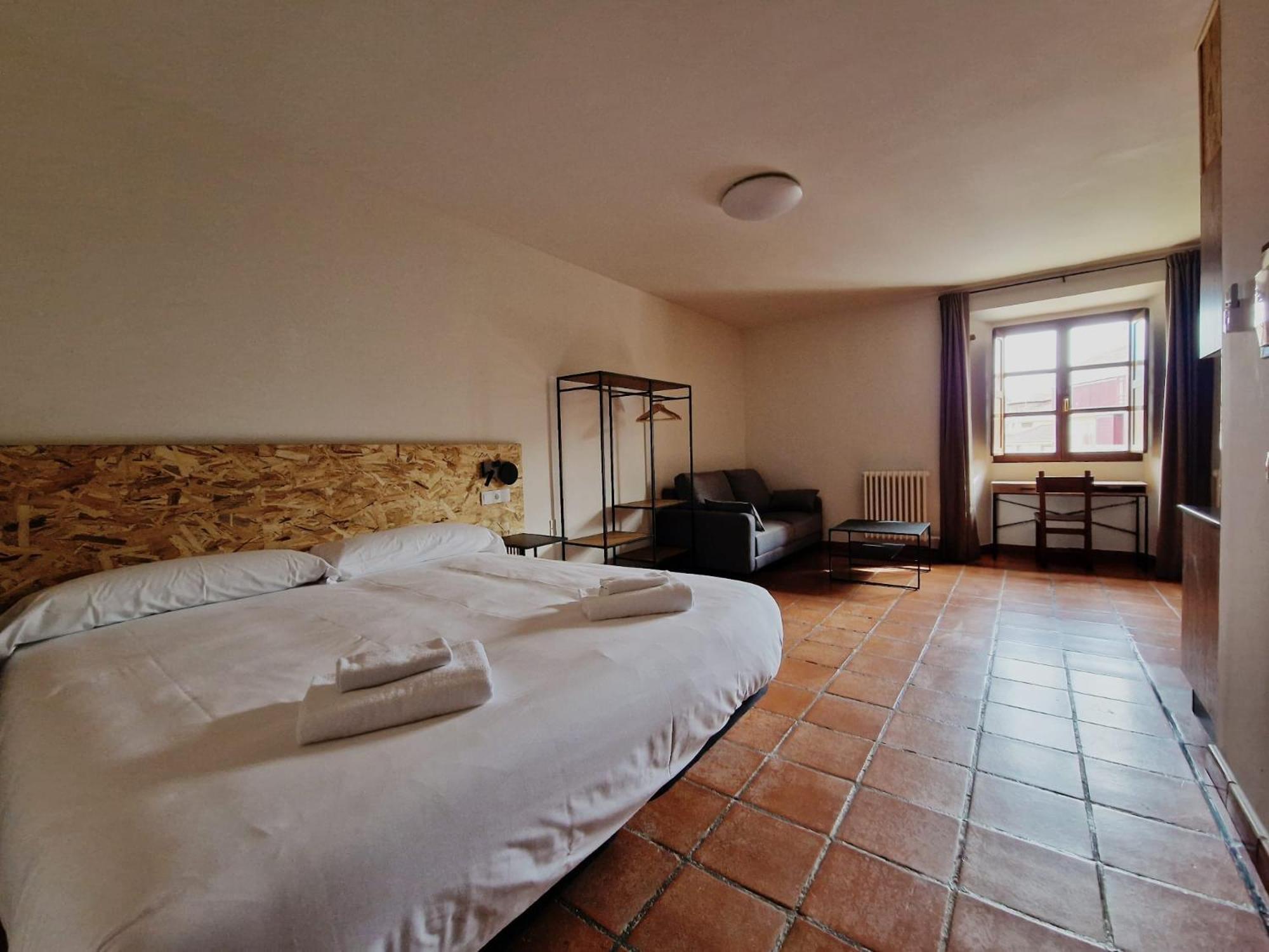 Hotel Y Albergue Real Fabrica De 仕格莱 外观 照片